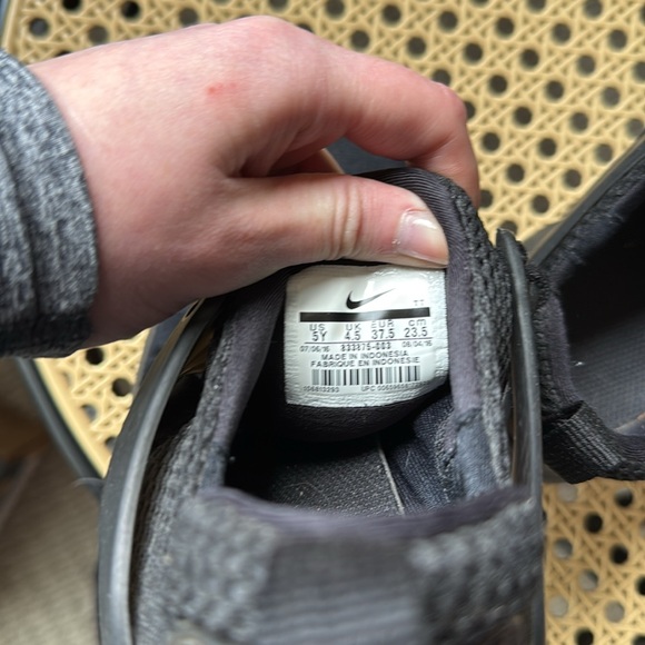 Nike Air Presto - Picture 4 of 5